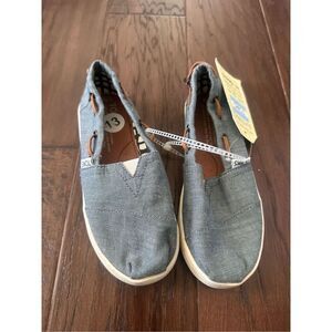 NWT Tom’s Kids Denim Original Slip On Shoes size 13